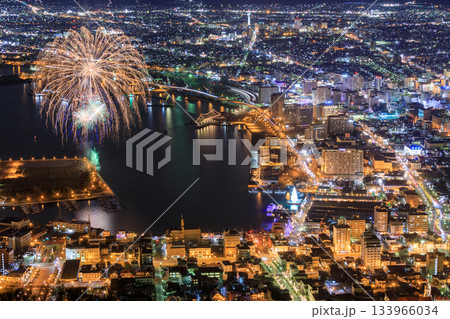 北海道_絶景の函館冬花火 133966034