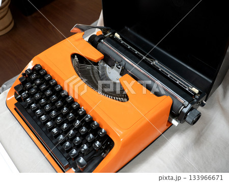 タイプライター 133966671