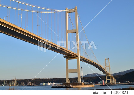 陸を繋ぐ斜張橋 陸を繋ぐ斜張橋 133968233
