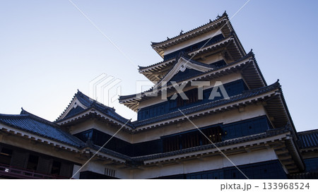 2025年11月29日秋晴れの松本城 133968524