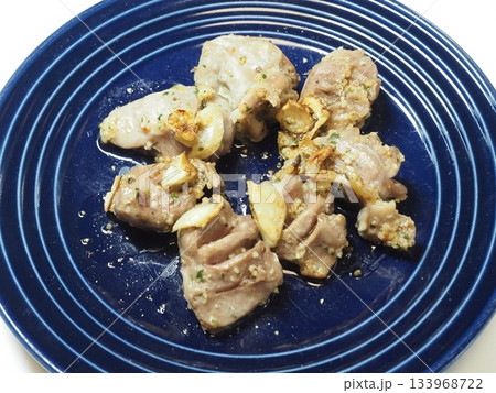 砂ぎもニンニク炒め、妻の手作り家庭料理、家庭で楽しむ夕ご飯、幸せ家族 砂ぎもニンニク炒め、妻の手作り家庭料理、家庭で楽しむ夕ご飯、幸せ家族 133968722
