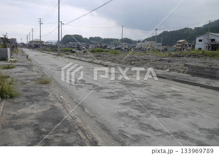 2012年気仙沼市、津波火災で被災した市街地 2012年気仙沼市、津波火災で被災した市街地 133969789