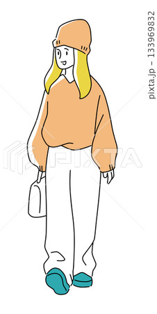 ニット帽をかぶったゆるい服装の女性の全身イラスト ニット帽をかぶったゆるい服装の女性の全身イラスト 133969832