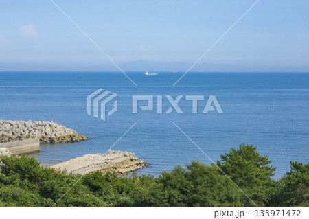 国東半島から瀬戸内海超しに眺める四国の山々 133971472