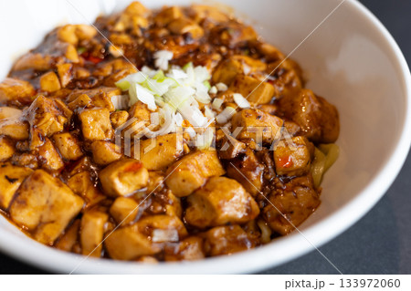 おいしい麻婆豆腐麺 おいしい麻婆豆腐麺 133972060