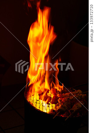 七輪燃える炎 133972710