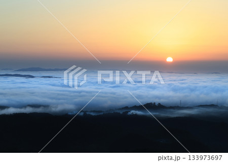 日の出と雲海4358 日の出と雲海4358 133973697