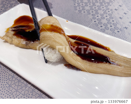 煮穴子の一本にぎり寿司 133976667