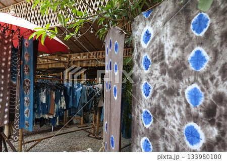 チェンマイの染め物 133980100