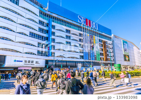 日本の東京都市景観 師走 池袋駅東口などを望む＝4日 133981098