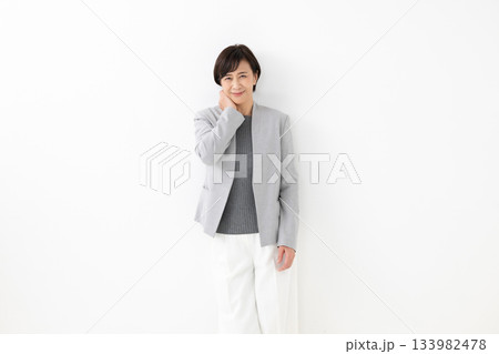 中高年女性のポートレート 中高年女性のポートレート 133982478