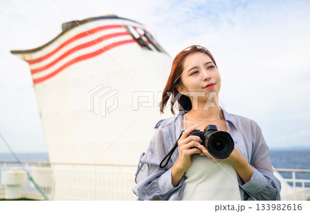 船旅のカメラ女子 船旅のカメラ女子 133982616
