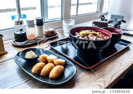 北海道道東の旅情、窓辺で温まる秋の絶品ランチ 133983830
