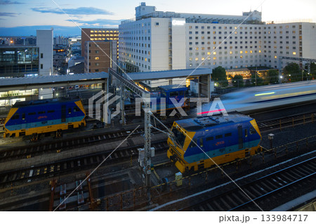 京都駅　新幹線　夕景 133984717