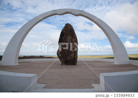 Stupa in Ikh gazriin chuluu National Park, Mongolia 133984933