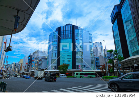 阪急京都河原町駅 京都河原町ビル街 阪急京都河原町駅 京都河原町ビル街 133985954