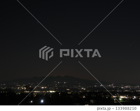 月光に浮かび始める赤城山（20251206173608） 133988210