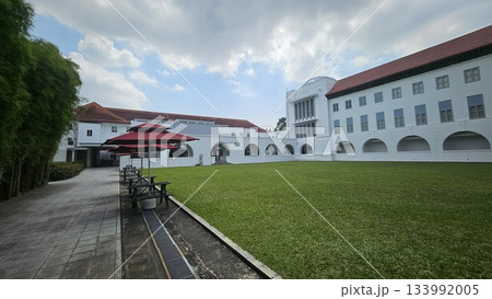 This is Oei Tiong Ham Building at NUS This is Oei Tiong Ham Building at NUS 133992005