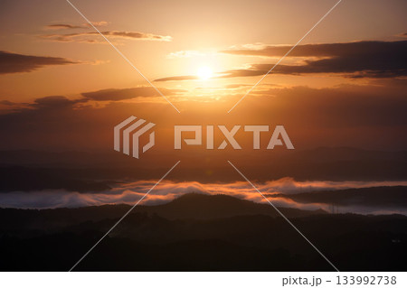 日の出と雲海434 133992738