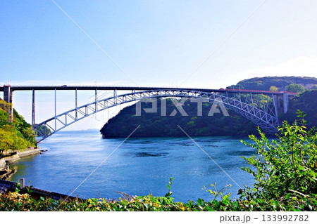 青い空、美しい自然、大きな西海橋 133992782