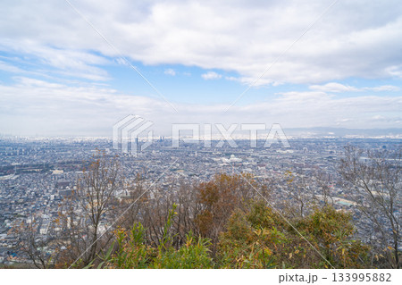 河内飯盛山の登山道から見た景色(大阪府大東市) 河内飯盛山の登山道から見た景色(大阪府大東市) 133995882