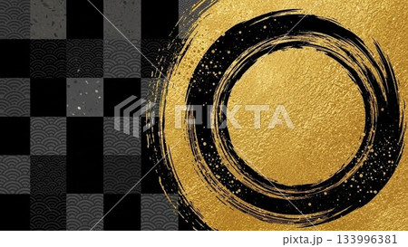 黒い市松模様と金の筆円が描かれた和風背景デザイン 黒い市松模様と金の筆円が描かれた和風背景デザイン 133996381