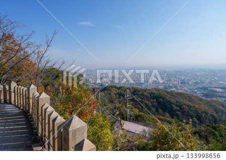 新田次郎の小説「孤高の人」の舞台となった高取山と高取神社(兵庫県神戸市) 新田次郎の小説「孤高の人」の舞台となった高取山と高取神社(兵庫県神戸市) 133998656