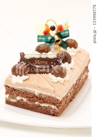 手作りのクリスマスケーキ モンブランクリーム 手作りのクリスマスケーキ モンブランクリーム 133998778