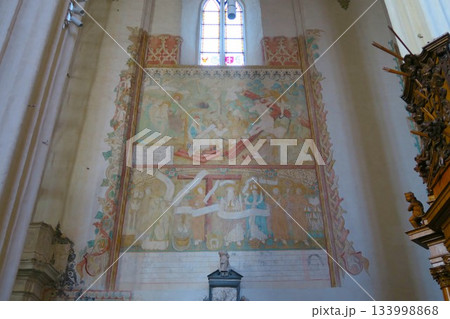 ヴィリニュスのベルナルディン教会、キリスト受難のフレスコ画 133998868