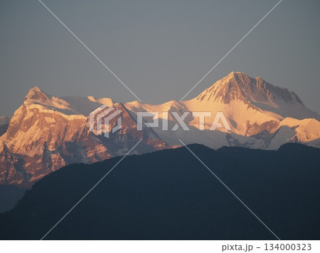ヒマラヤ・アンナプルナ山郡の夕景 ヒマラヤ・アンナプルナ山郡の夕景 134000323