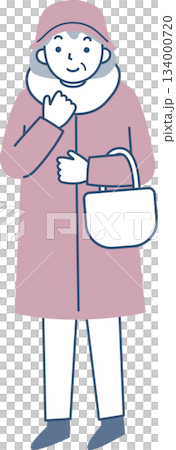 冬のコートを着たシニア女性 134000720