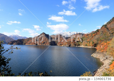秋の田子倉湖/福島県南会津郡 只見町 秋の田子倉湖/福島県南会津郡 只見町 134001730