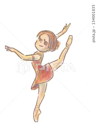 赤い衣装でバレエを踊るバレリーナ 134001835