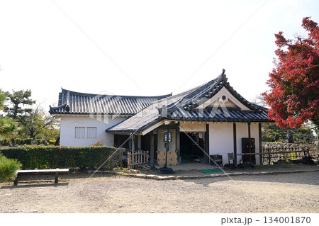 滋賀 彦根 彦根城 天守側からの太鼓門櫓(晩秋) 滋賀 彦根 彦根城 天守側からの太鼓門櫓(晩秋) 134001870