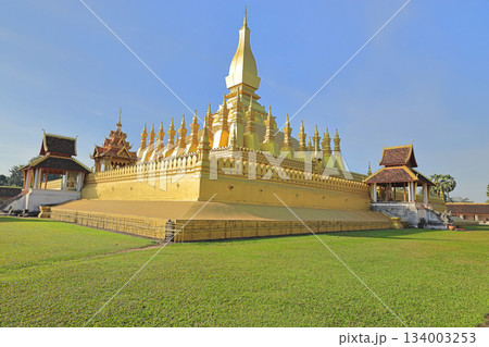 首都ビエンチャンにあるタート・ルアン 134003253