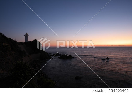 秋の伊勢志摩 夜明け前の静かな安乗岬 秋の伊勢志摩 夜明け前の静かな安乗岬 134003460