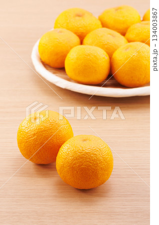 新鮮な柚子 134003867