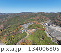 岐阜県八百津の紅葉 杉原千畝記念館付近のドローン撮影風景 134006805