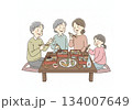 おせちを食べる家族 134007649