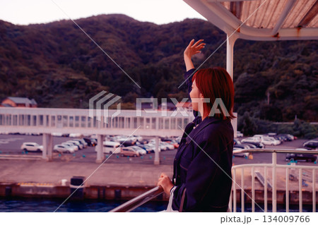 またね、と手を振る夕景。 134009766