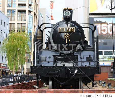 東京港区JR新橋駅のC11形蒸気機関車 東京港区JR新橋駅のC11形蒸気機関車 134011313
