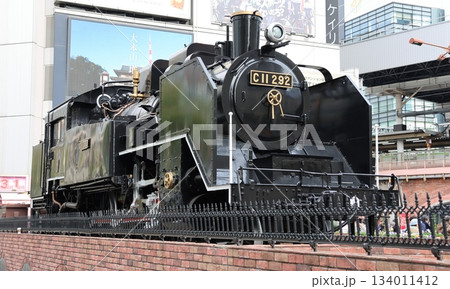 東京港区JR新橋駅のC11形蒸気機関車 東京港区JR新橋駅のC11形蒸気機関車 134011412