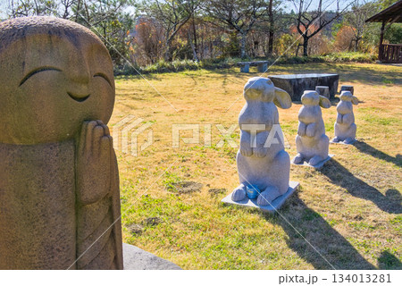 大國神社の佳乃琥童神とうさぎ像の微笑ましい佇まい 134013281