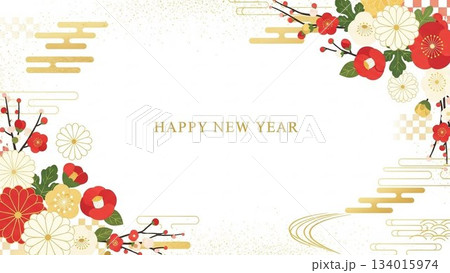 椿と南天と松を組み合わせたシンプルな和風フラワーアレンジ写真 134015974