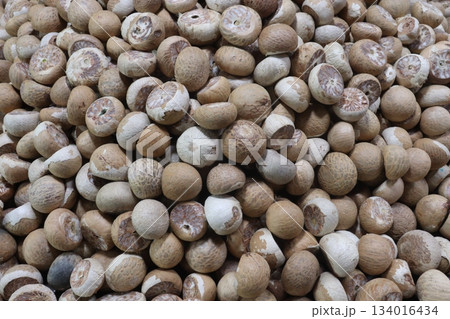 betel nut on shop for sell are cash crops 134016434