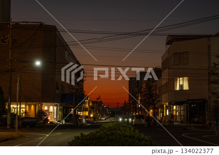 日本の岡山県岡山市の夕方の美しい風景 134022377