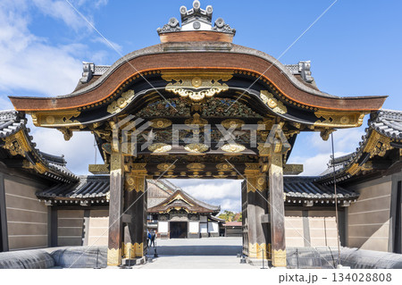 晩秋の二条城 唐門 京都市中京区 晩秋の二条城 唐門 京都市中京区 134028808