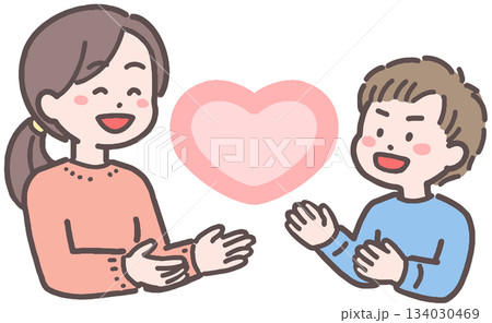 若い女性と男の子がハートと向き合うイラスト 134030469