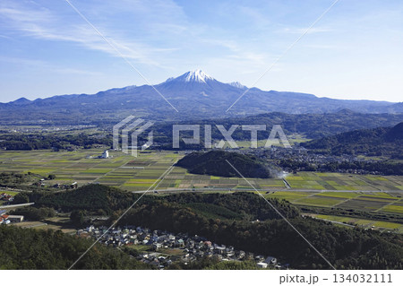 母塚山から見た晩秋の伯耆富士大山 134032111