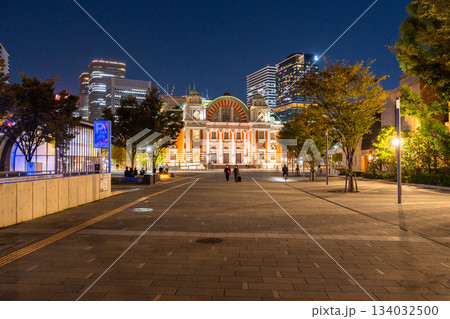 《大阪府》大阪市中央公会堂・中之島の夜景 《大阪府》大阪市中央公会堂・中之島の夜景 134032500